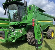 2022 John Deere S760 Thumbnail 1