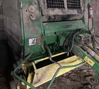 2003 John Deere 582 Silage Special Thumbnail 2