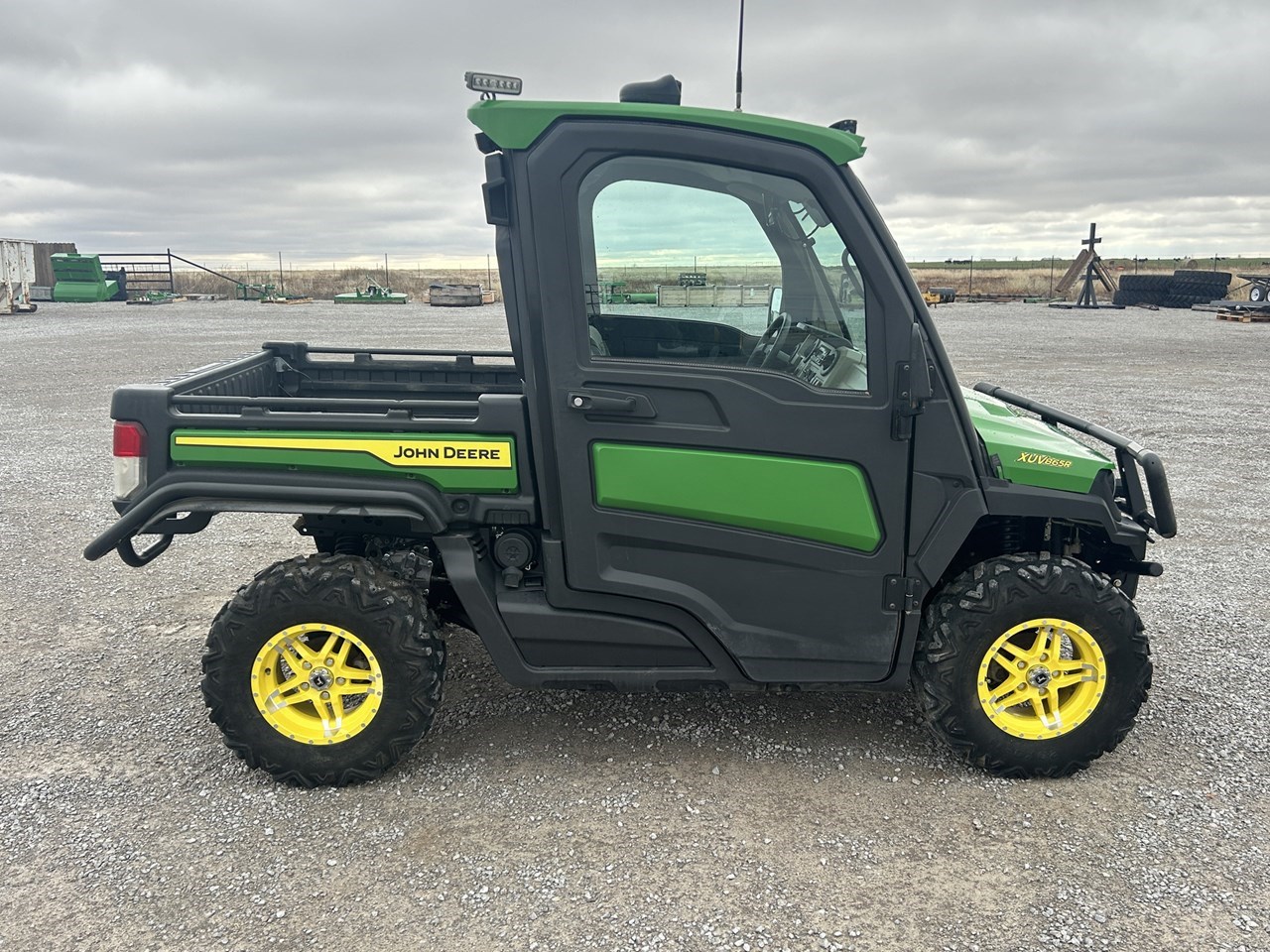 2022 John Deere 865R Utility Vehicle For Sale in Pampa Texas