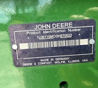 2017 John Deere 6110M Thumbnail 20