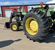 1975 John Deere 2130 TRACTOR Thumbnail 3