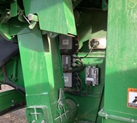 2016 John Deere S680 Thumbnail 28