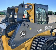 2018 John Deere 323E Thumbnail 15