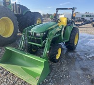 2022 John Deere 3038E Thumbnail 3