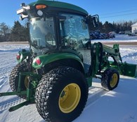 2018 John Deere 4066R Thumbnail 3