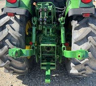 2017 John Deere 5090GN Thumbnail 4