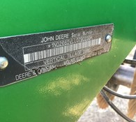 2021 John Deere 2660VT Thumbnail 17