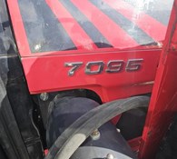 2022 Mahindra 7000 Series 7095 4WD Cab Thumbnail 2