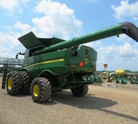 2016 John Deere S680 Thumbnail 16