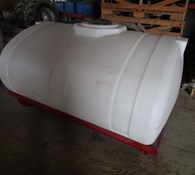 2022 Misc 400 gallon liquid tank with mounts (2150 planter) Thumbnail 3
