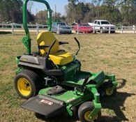 2024 John Deere Z720E Thumbnail 1