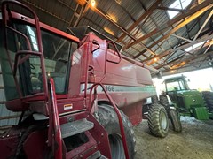 Combine For Sale 1996 Case IH 2166 