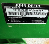 2017 John Deere 2032R Thumbnail 8