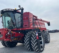 2019 Case IH Axial-Flow® 250 Series Combines Axial-Flow 8250 Thumbnail 2