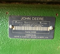 2015 John Deere 5085E Thumbnail 31