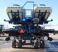 2014 Kinze 3700 Thumbnail 5