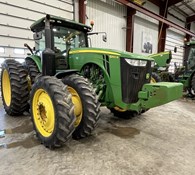 2015 John Deere 8260R Thumbnail 2