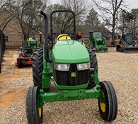 2021 John Deere 5075E Thumbnail 4