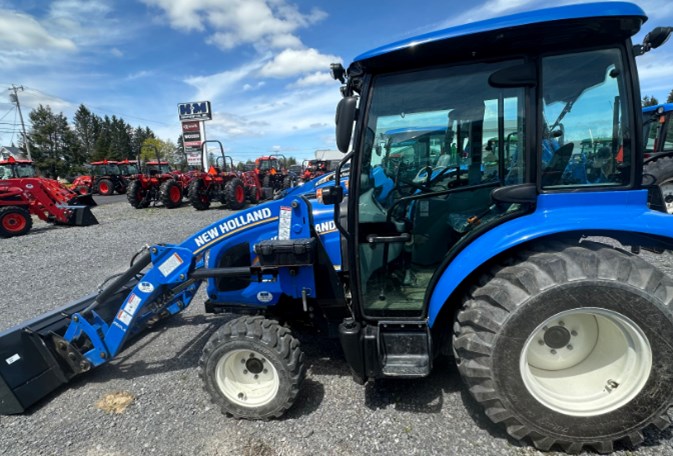 New Holland BOOMER40 Tractor For Sale