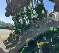 2023 John Deere 1795 Thumbnail 4