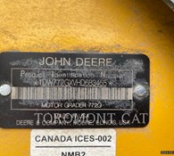 2017 John Deere 772G Thumbnail 5