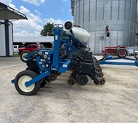 2019 Kinze 3600 Thumbnail 2