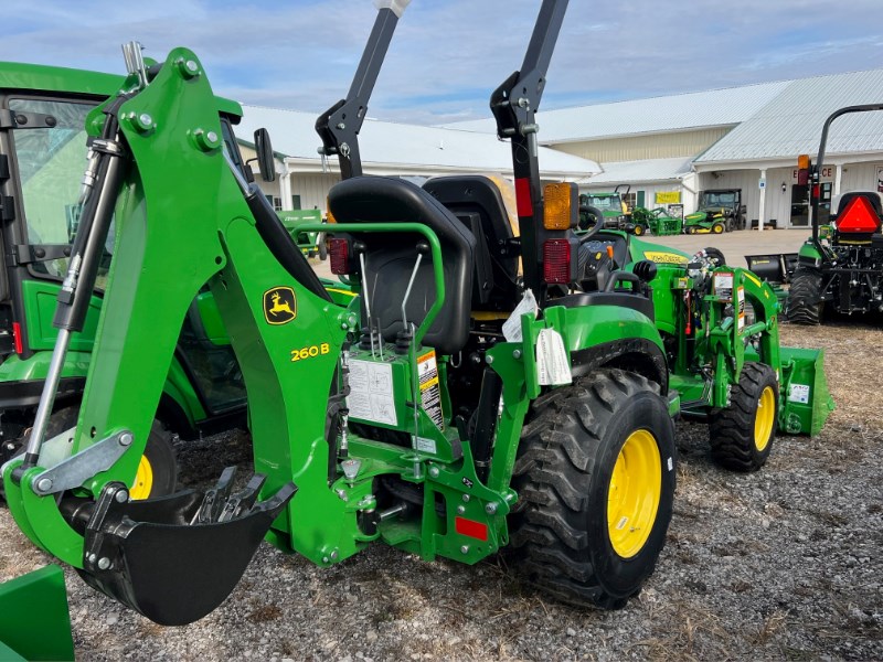 2024 John Deere 2025R TLB Compact Utility Tractor A La VentaElyria Ohio