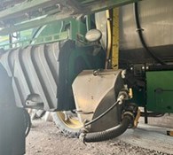 2016 John Deere R4045 Thumbnail 17