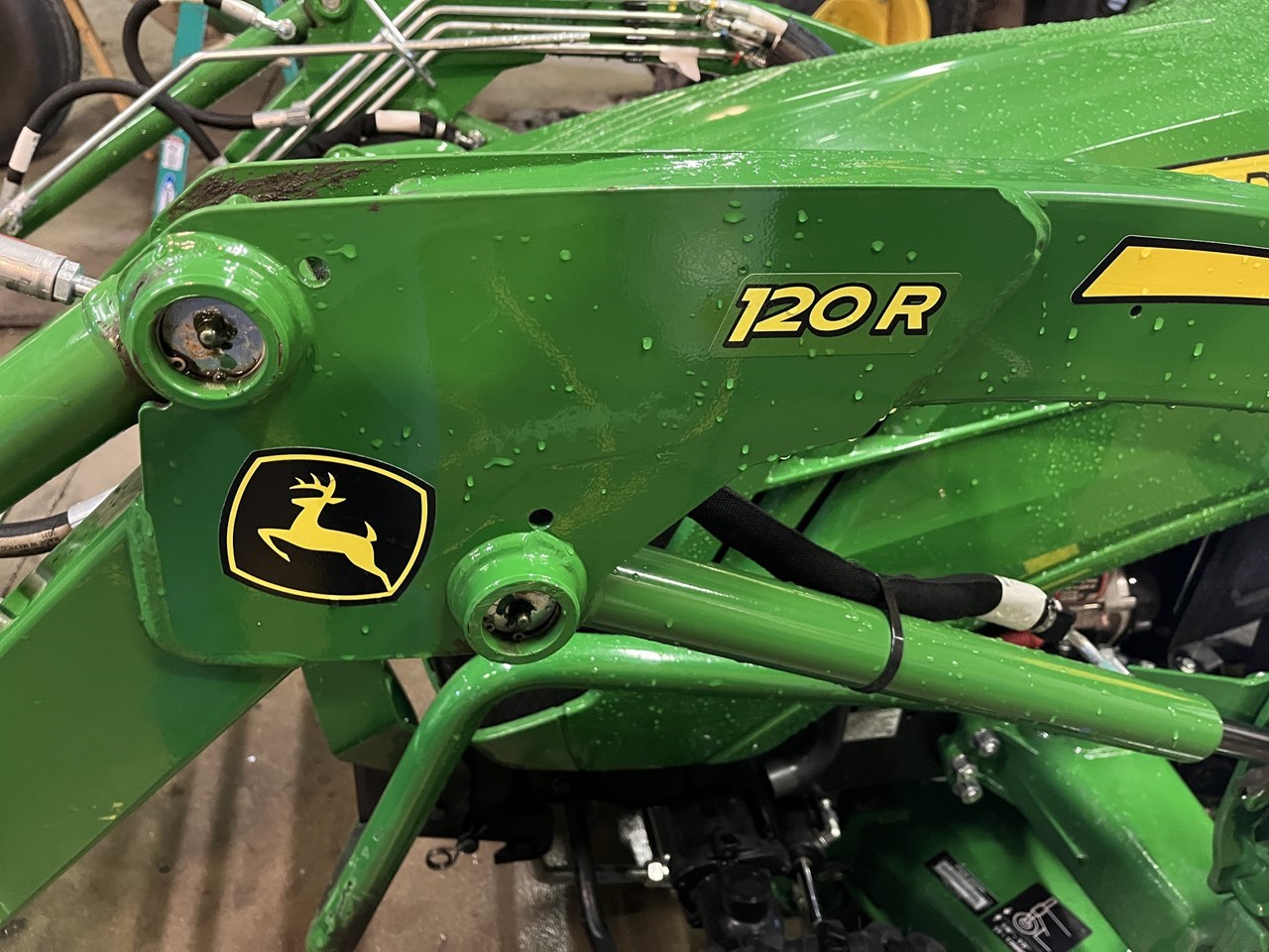 2022 John Deere 1025R Compact Utility Tractor For Sale in Yankton South