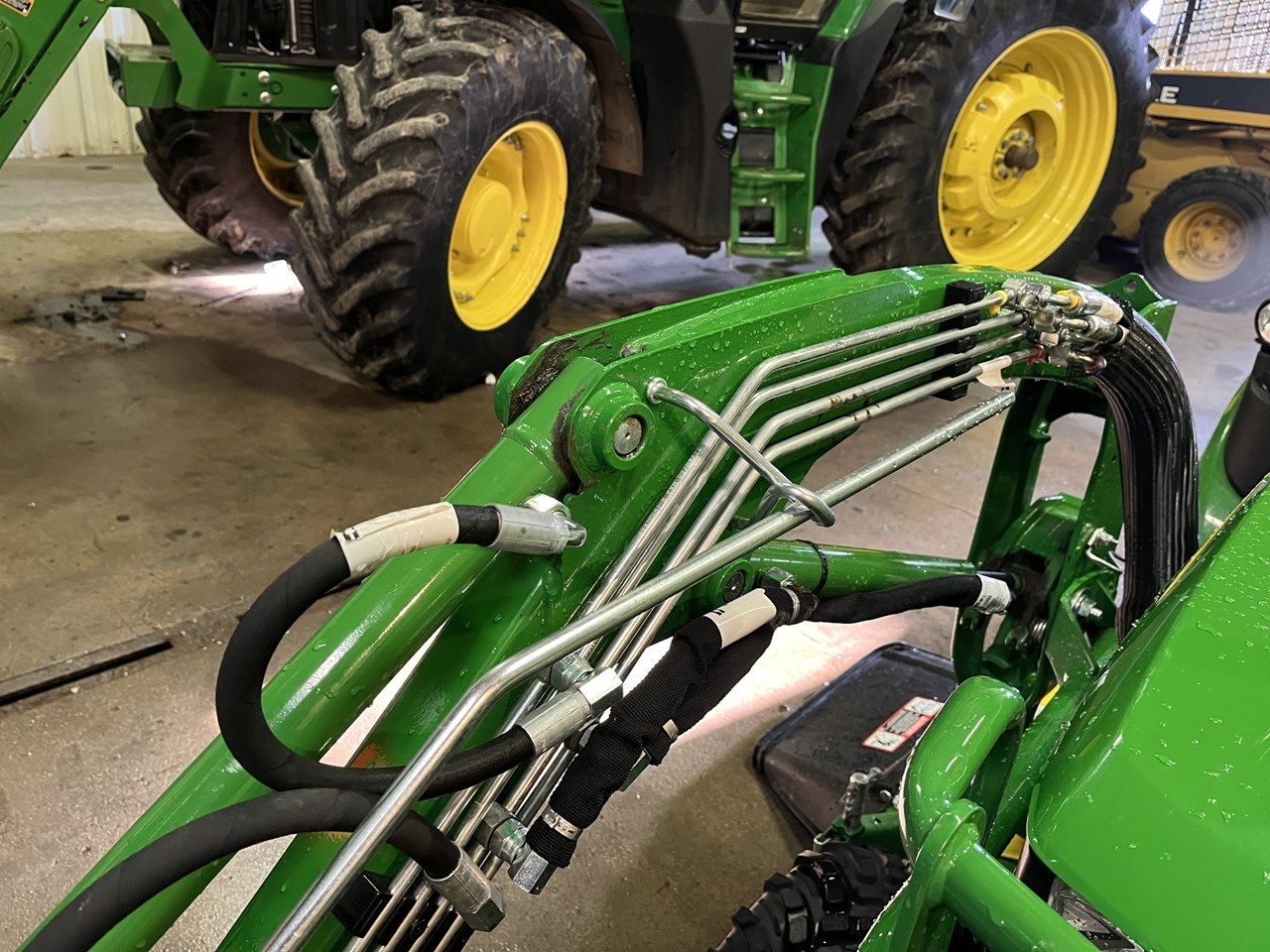 2022 John Deere 1025R Compact Utility Tractor For Sale in Yankton South