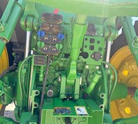 2020 John Deere 7210R Thumbnail 23