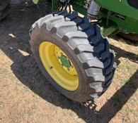 2016 John Deere 4052R Thumbnail 12