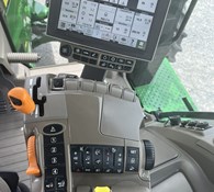 2023 John Deere 8R 340 Thumbnail 4