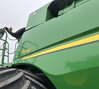 2016 John Deere S680 Thumbnail 9