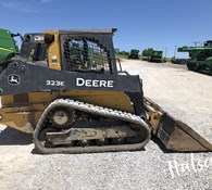 2016 John Deere 323E Thumbnail 5