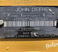 2016 John Deere 323E Thumbnail 11