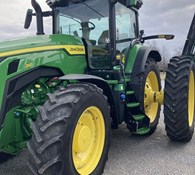 2022 John Deere 8R 310 Thumbnail 1