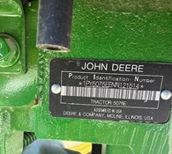 2022 John Deere 5075E Thumbnail 19