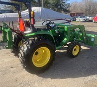 2022 John Deere 3038E Thumbnail 5