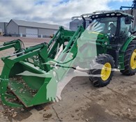 2015 John Deere 6130R Thumbnail 1