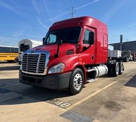 2017 Freightliner CA113SLP Thumbnail 1