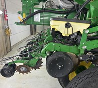 2015 John Deere 1775NT Thumbnail 22