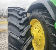 2022 John Deere 8R 310 Thumbnail 9