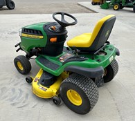 2011 John Deere D150 Thumbnail 2