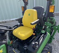 2023 John Deere 1025R Thumbnail 6