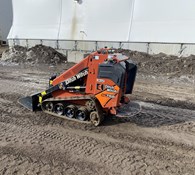 2016 Ditch Witch SK755 Thumbnail 5