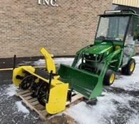 2020 John Deere 1025R Thumbnail 3