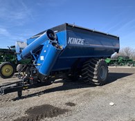 2023 Kinze 1121 Thumbnail 1