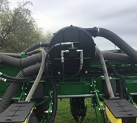 2019 John Deere 1775NT Thumbnail 10