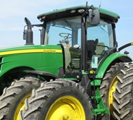 2017 John Deere 8245R Thumbnail 11